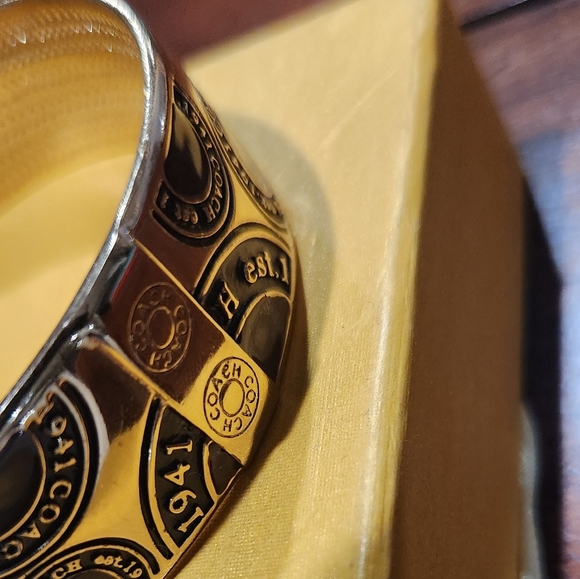 Coach bangle - Picture 3 of 3